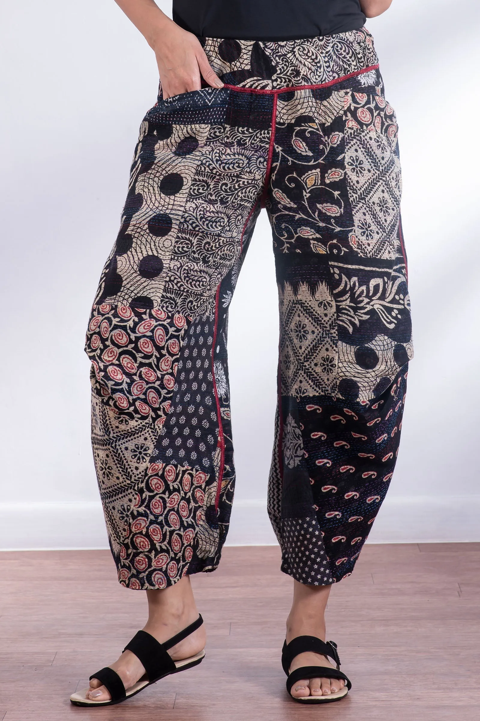 PATCHED PRINT KANTHA KNEE TUCKED PANTS - pp2625-blk -