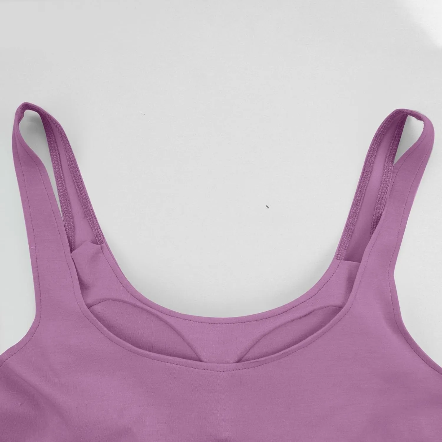 Womens Tank Tops with Built in Bra 2025 Summer Casual Sleeveless Padded Camisole Workout Yoga Basic Cami Undershirt